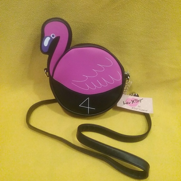 NWT Luv Betsey Flamingo Canteen Xbody Final Price - Picture 2 of 3